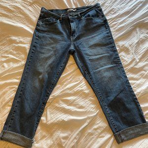 Levi's crop womens size 14/32 jeans